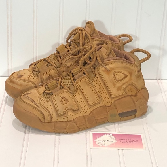 nike uptempo gum sole